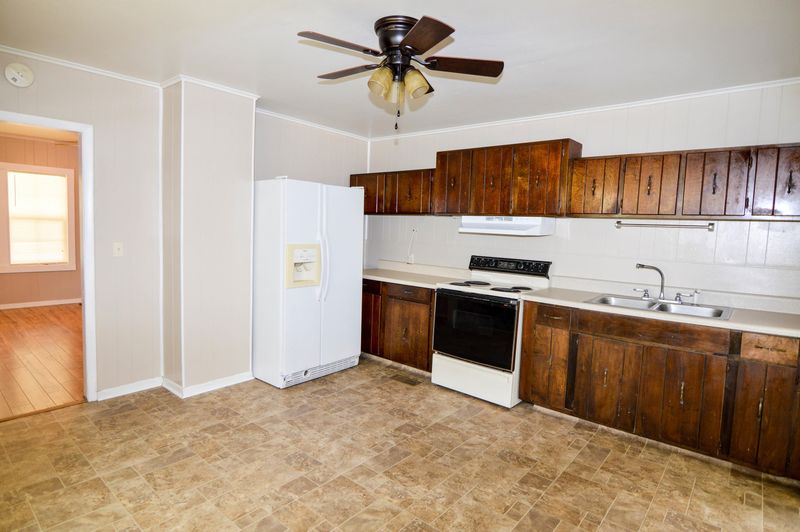 801 Winslow Rd, Harriman, TN 37748