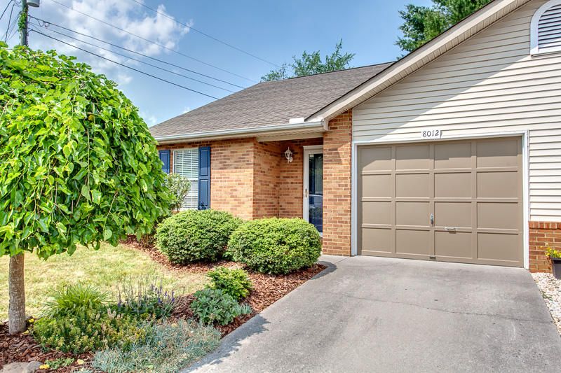 8012 Atmore Way, Powell, TN 37849