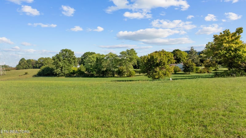8012 Corryton Rd, Corryton, TN 37721