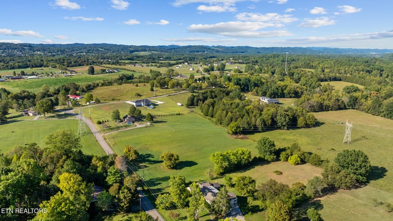 8012 Corryton Rd, Corryton, TN 37721