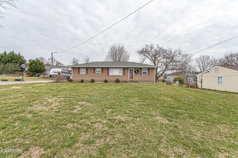 8012 Powell Heights Rd, Powell, TN 37849