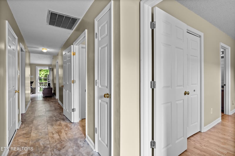 8015 Fenton Way, Powell, TN 37849