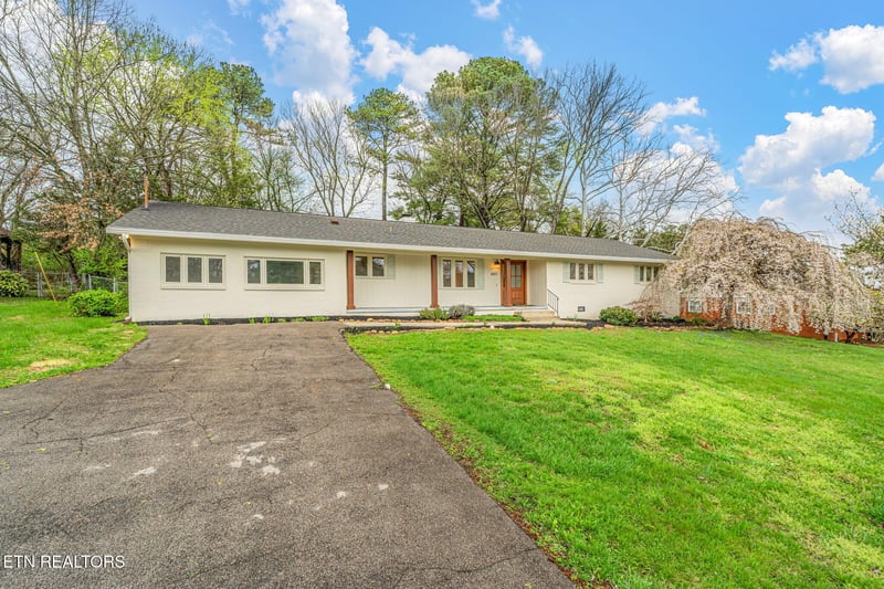 8017 Bennington Dr, Knoxville, TN 37909