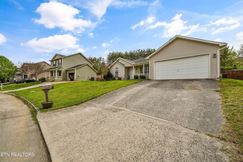 8017 Cold Stream Ln, Knoxville, TN 37920