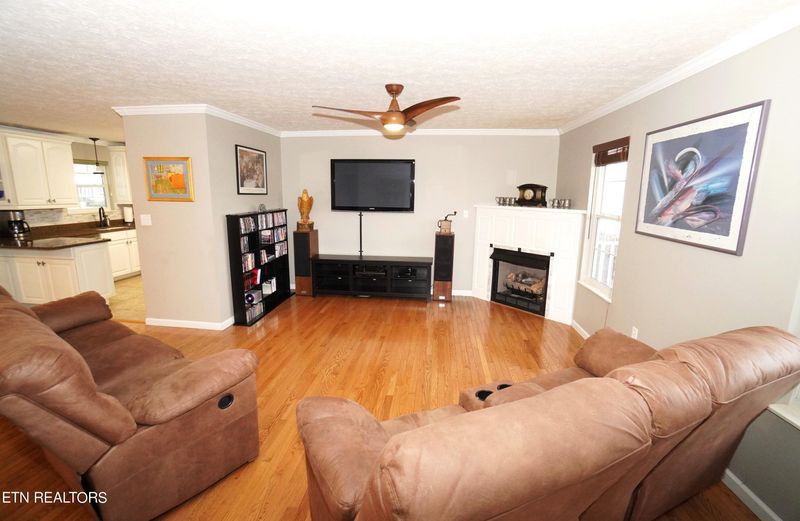8017 W Pointe Dr, Talbott, TN 37877
