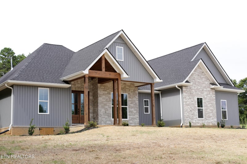 8019 Strawberry Plains Pike, Knoxville, TN 37924