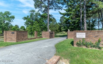 8019 Washington Pike, Corryton, TN 37721