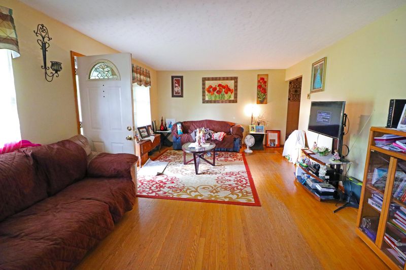 802 Cedar Ln, Knoxville, TN 37912