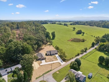 802 Johnson Rd, Maryville, TN 37804