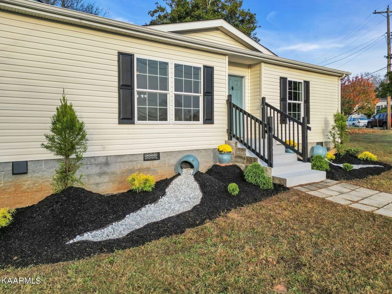 802 Steekee St, Loudon, TN 37774