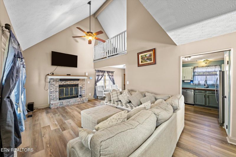 8020 Bell Campground Rd, Powell, TN 37849