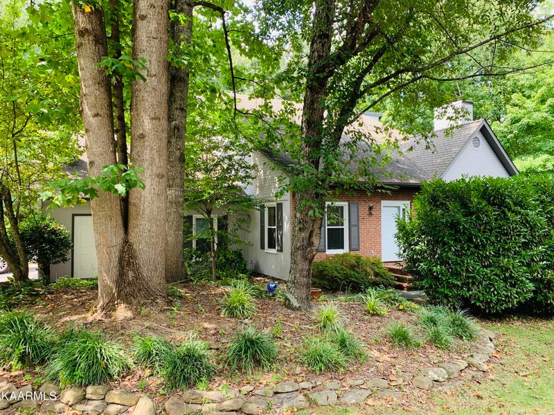 8021 Middlebrook Pike, Knoxville, TN 37909