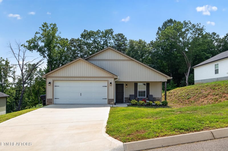8021 Poplar Grove Ln, Powell, TN 37849