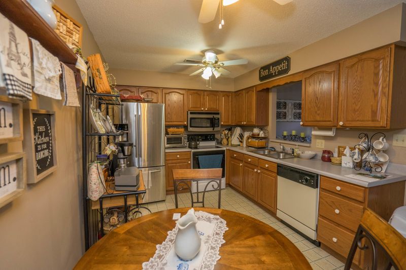 8026 Chambord Way, Powell, TN 37849