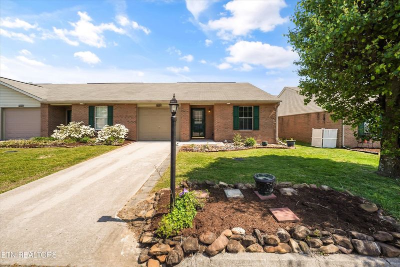8027 Chambord Way, Powell, TN 37849
