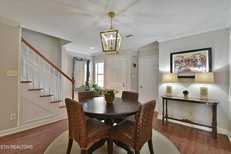 803 Farragut Commons Dr, Knoxville, TN 37934