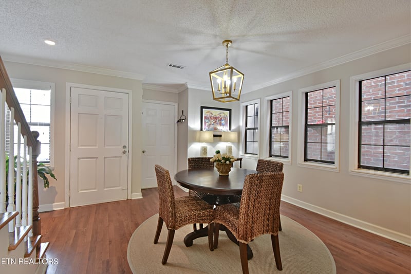 803 Farragut Commons Dr, Knoxville, TN 37934