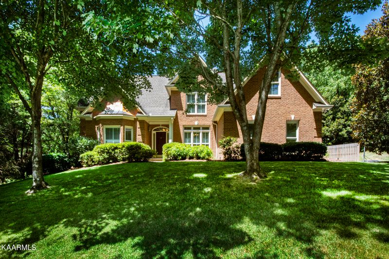 803 Oconnell Dr, Knoxville, TN 37934
