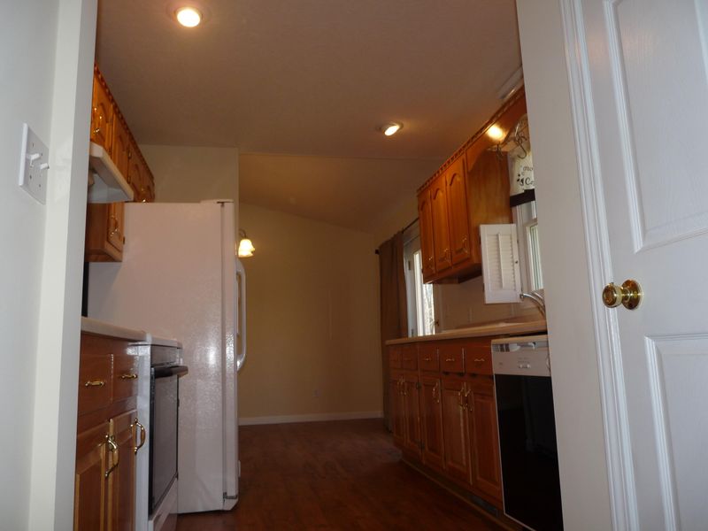 8037 Delaware Dr, Crossville, TN 38572