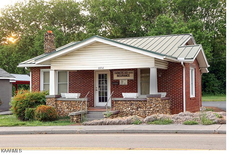 804 Mulberry St, Loudon, TN 37774