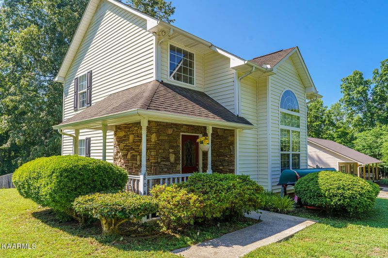 804 Pine Hollow Rd, Jacksboro, TN 37757