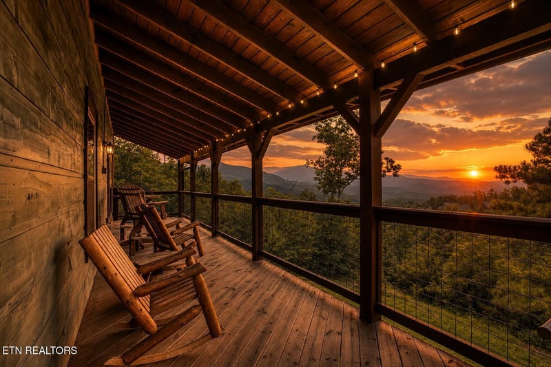 804 Upper Picadilly Ln, Gatlinburg, TN 37738