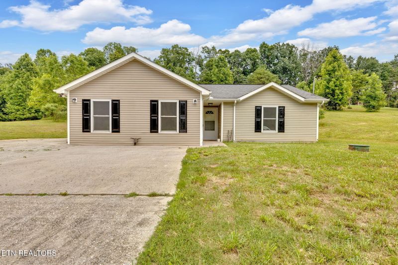 8040 Walt Way, Corryton, TN 37721