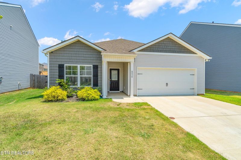 8048 Dennis Fox Ln, Knoxville, TN 37938