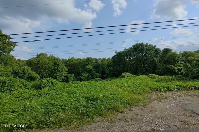 805 Beaman Lake Rd, Knoxville, TN 37914