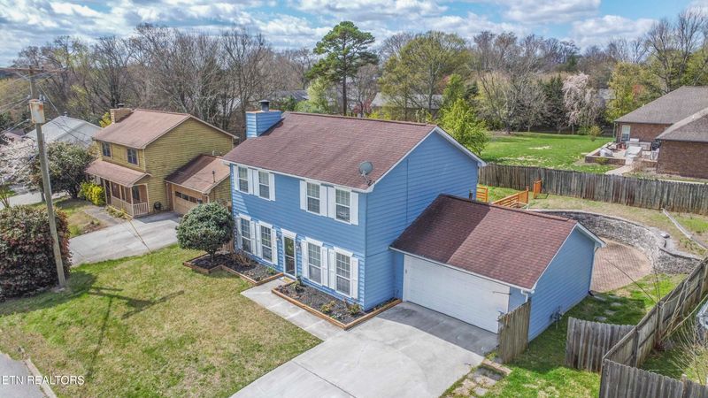 805 Bent Tree Rd, Knoxville, TN 37934