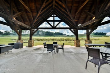 805 Black Bear Cir, Loudon, TN 37774