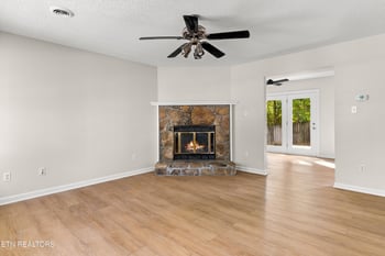 805 Black Rock Cir, Knoxville, TN 37934