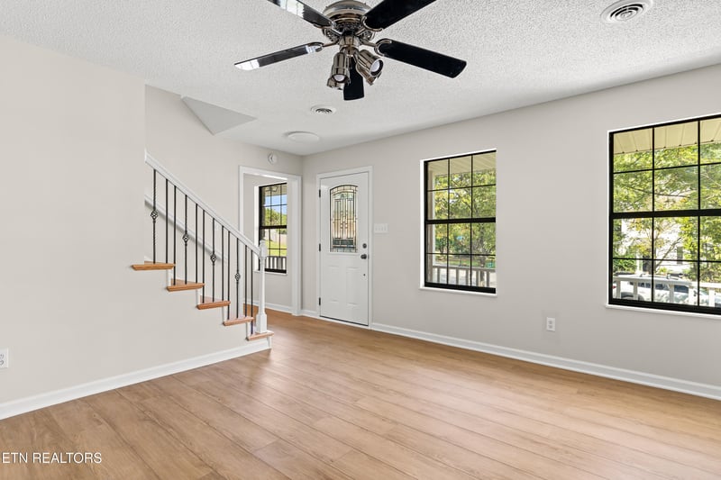805 Black Rock Cir, Knoxville, TN 37934