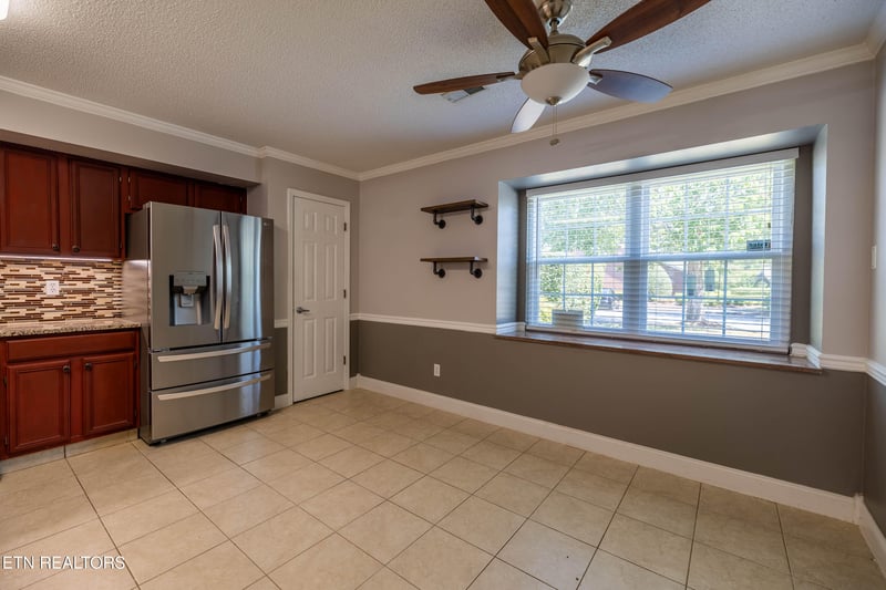 805 Cedar Ln #D13, Knoxville, TN 37912