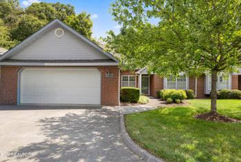 805 Cedar Ln #I-34, Knoxville, TN 37912