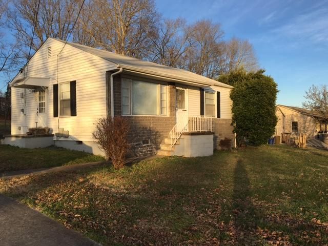 805 Edwards Dr, Knoxville, TN 37920