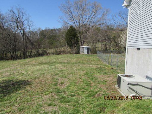 805 Harvest Meadows Dr, Kodak, TN 37764