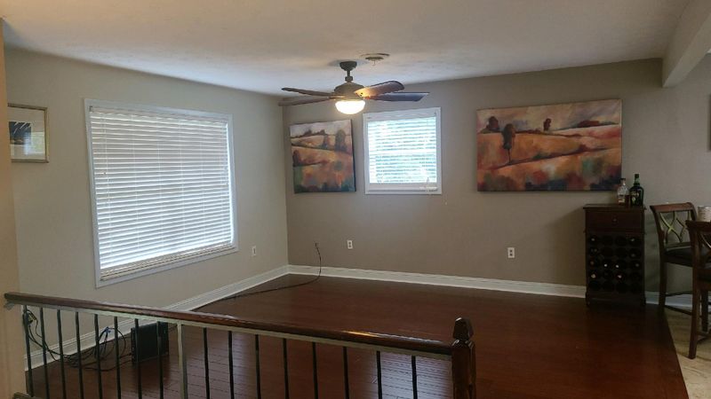 805 W Ridgecrest Dr, Kingston, TN 37763