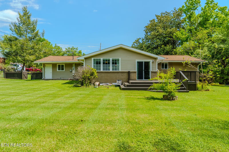 805 Wesley Rd, Knoxville, TN 37909