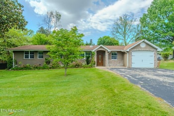 805 Wesley Rd, Knoxville, TN 37909