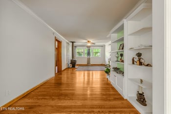 805 Wesley Rd, Knoxville, TN 37909