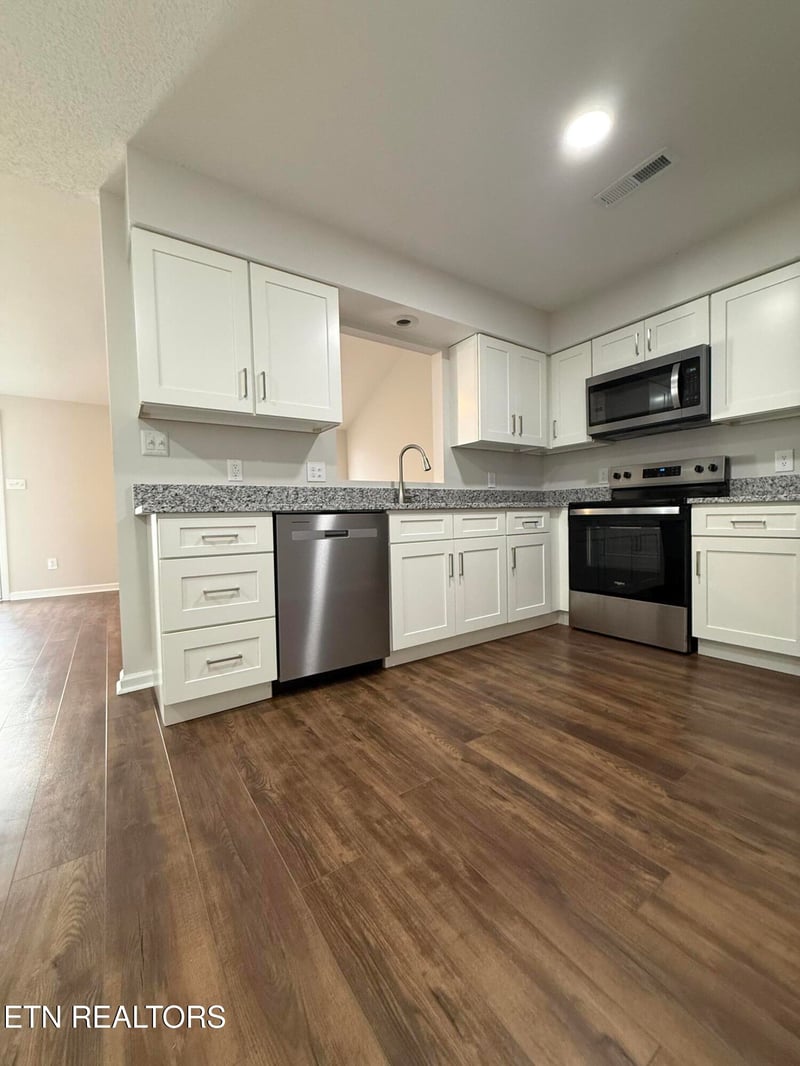 8051 Intervale Way, Powell, TN 37849