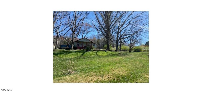 8052 Davis Ferry Rd, Loudon, TN 37774