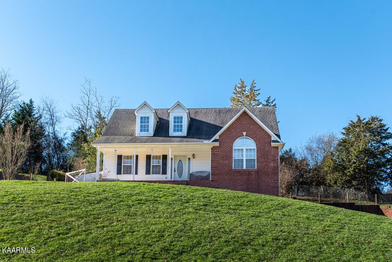 8053 W Pointe Dr, Talbott, TN 37877