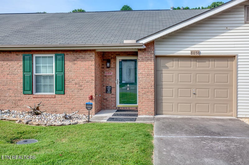 8058 Chambord Way, Powell, TN 37849