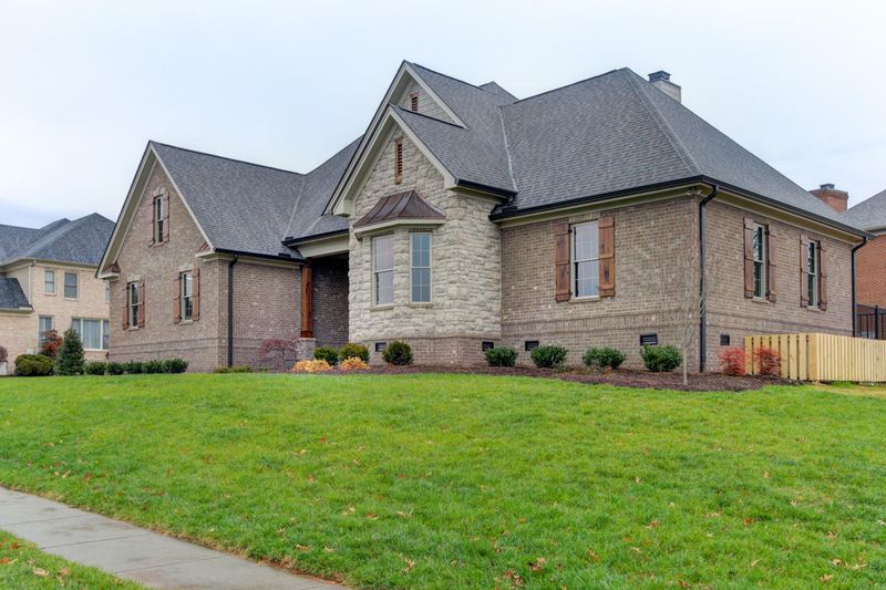 806 Bayshore Dr, Knoxville, TN 37934