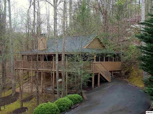 806 Beaver Run Way, Sevierville, TN 37862