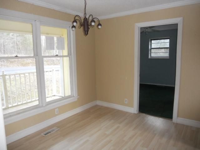 806 Hilltop Cir, Sevierville, TN 37876
