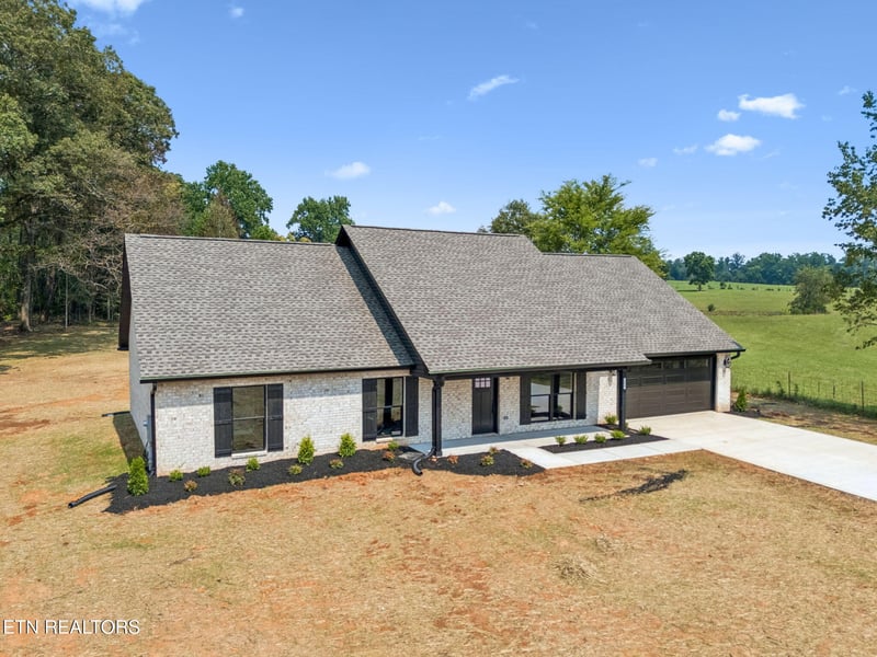 806 Johnson Rd, Maryville, TN 37804