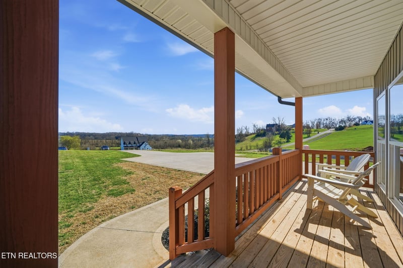 806 River Dr, Blaine, TN 37709